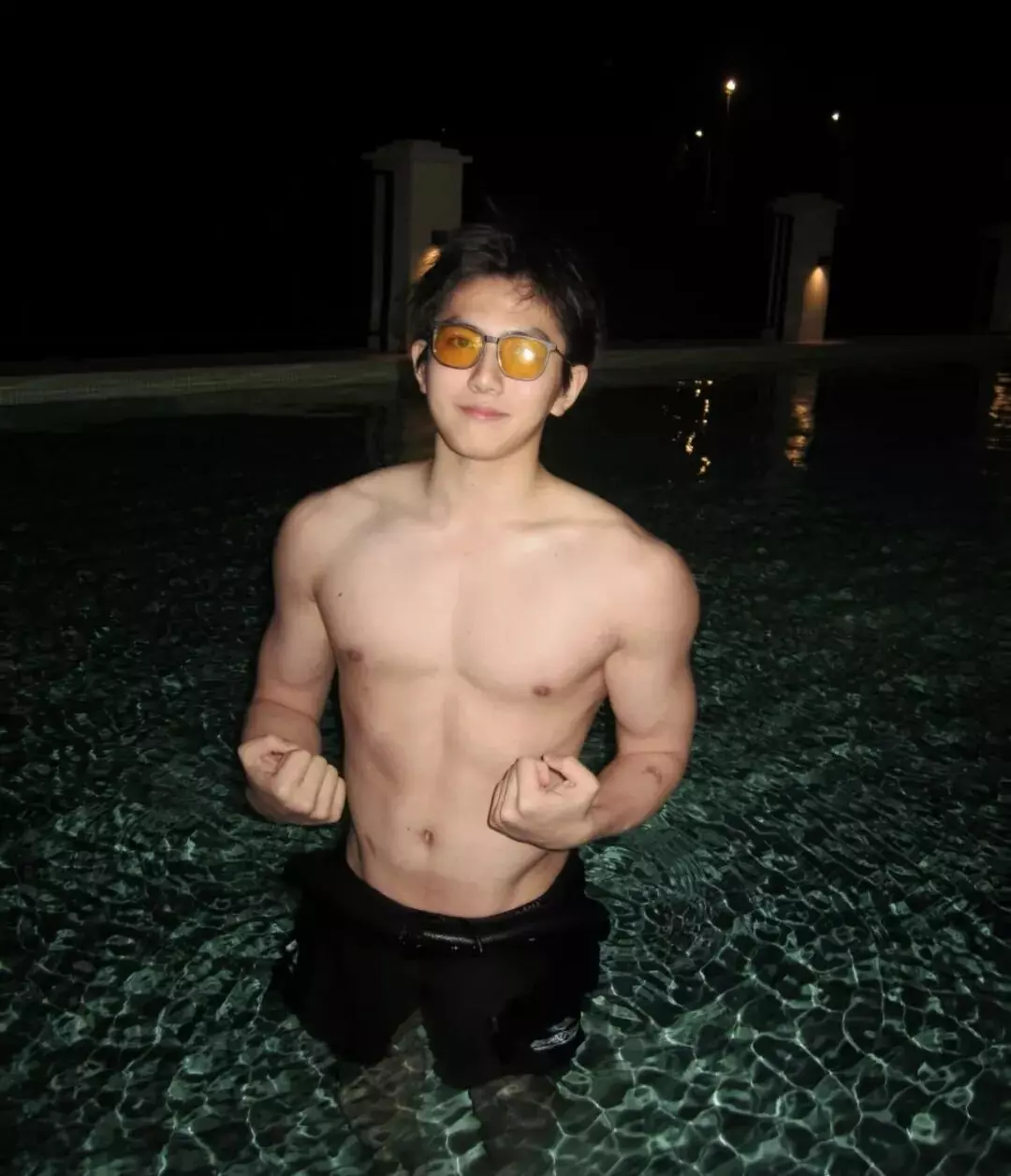 图片[2]-187中南大学硬帅篮球体育生，极品身材太馋人...-潮男潮北-潮男潮北