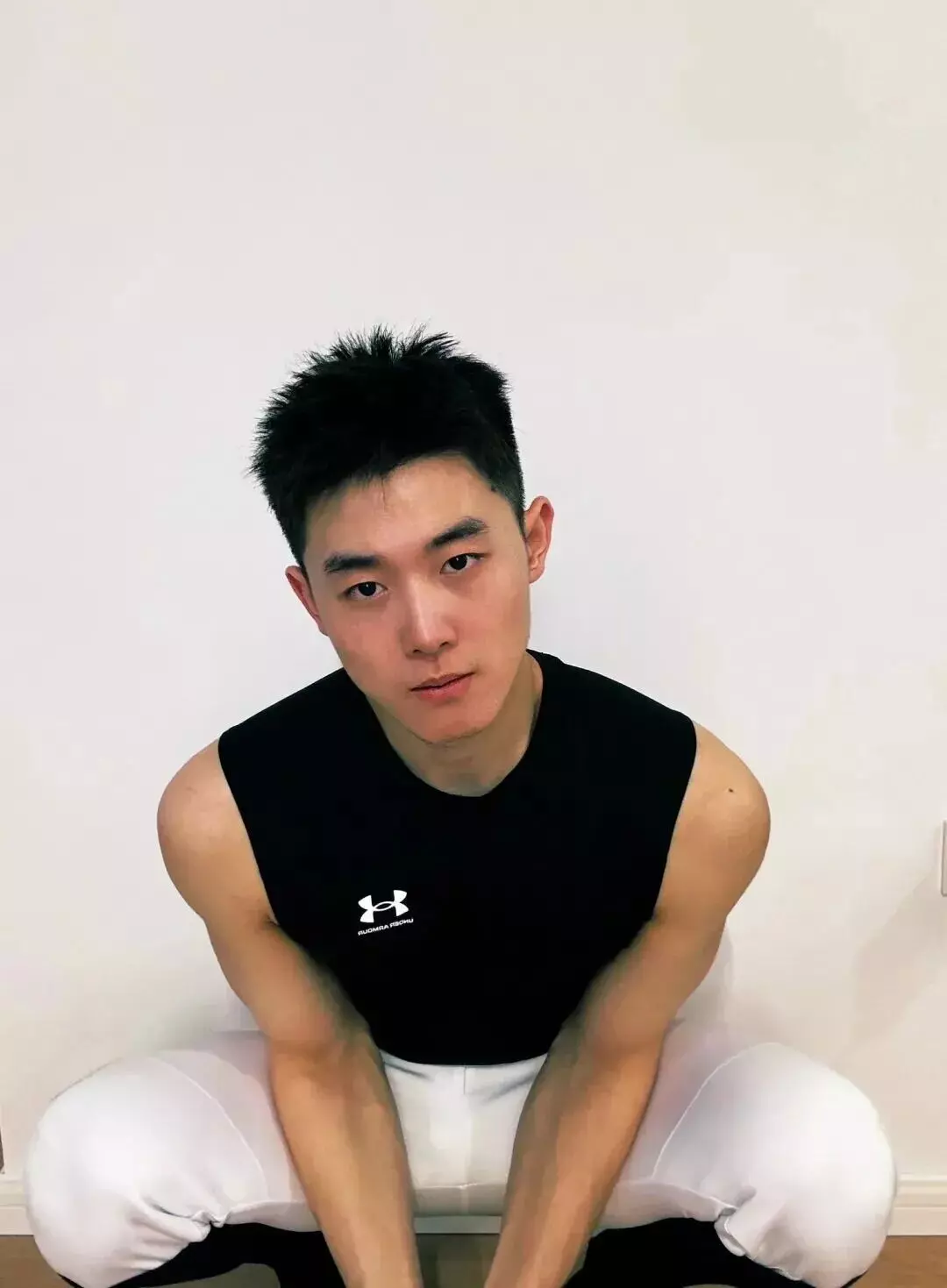 图片[13]-上海薄肌男神胶衣棒球服杀疯，这笑容谁顶得住-小蓝短视频