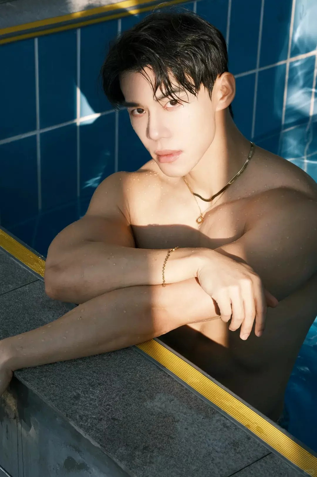 187cm湖南小哥杀疯了！西装先生双料冠军，帅到心巴上