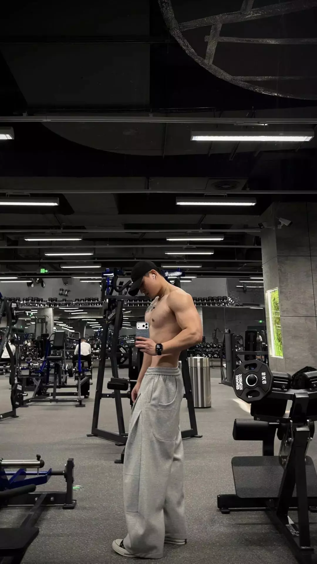 图片[3]-183cm白皮腹肌体育生，好优越的头身比！-潮男潮北-潮男潮北