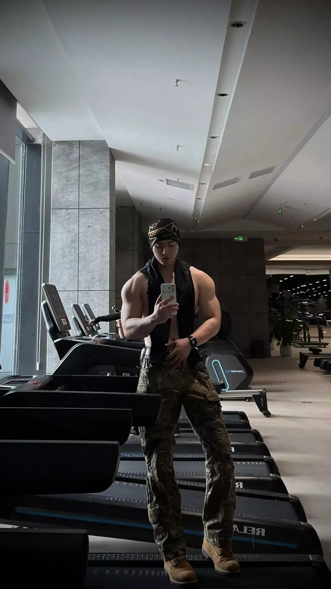 图片[7]-183cm白皮腹肌体育生，好优越的头身比！-潮男潮北-潮男潮北