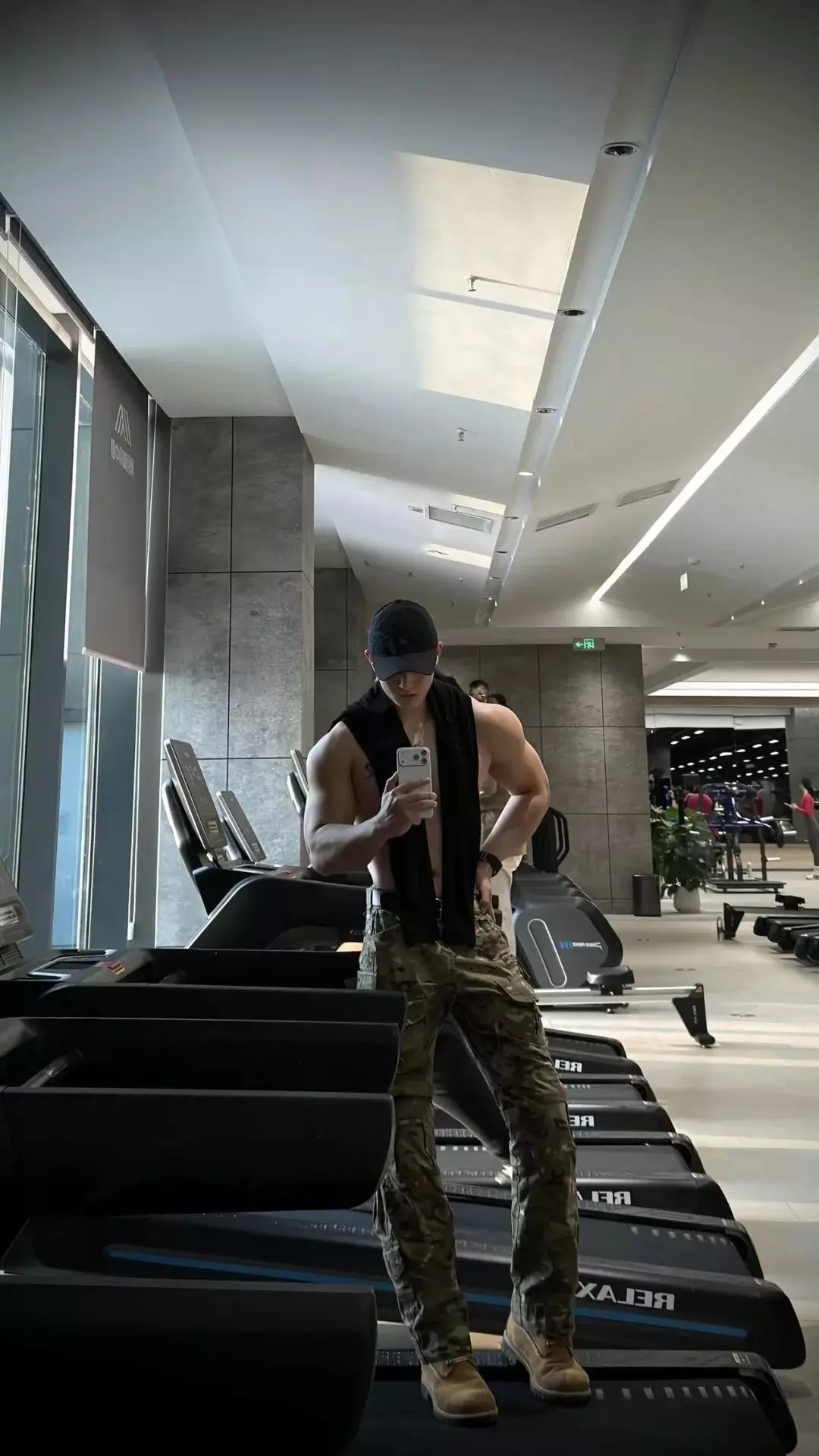 图片[8]-183cm白皮腹肌体育生，好优越的头身比！-潮男潮北-潮男潮北