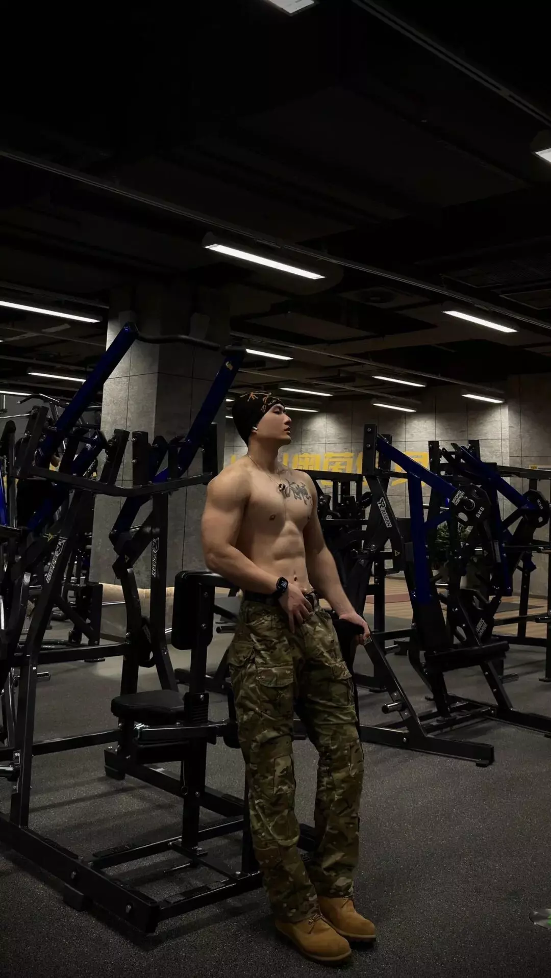 图片[5]-183cm白皮腹肌体育生，好优越的头身比！-潮男潮北-潮男潮北