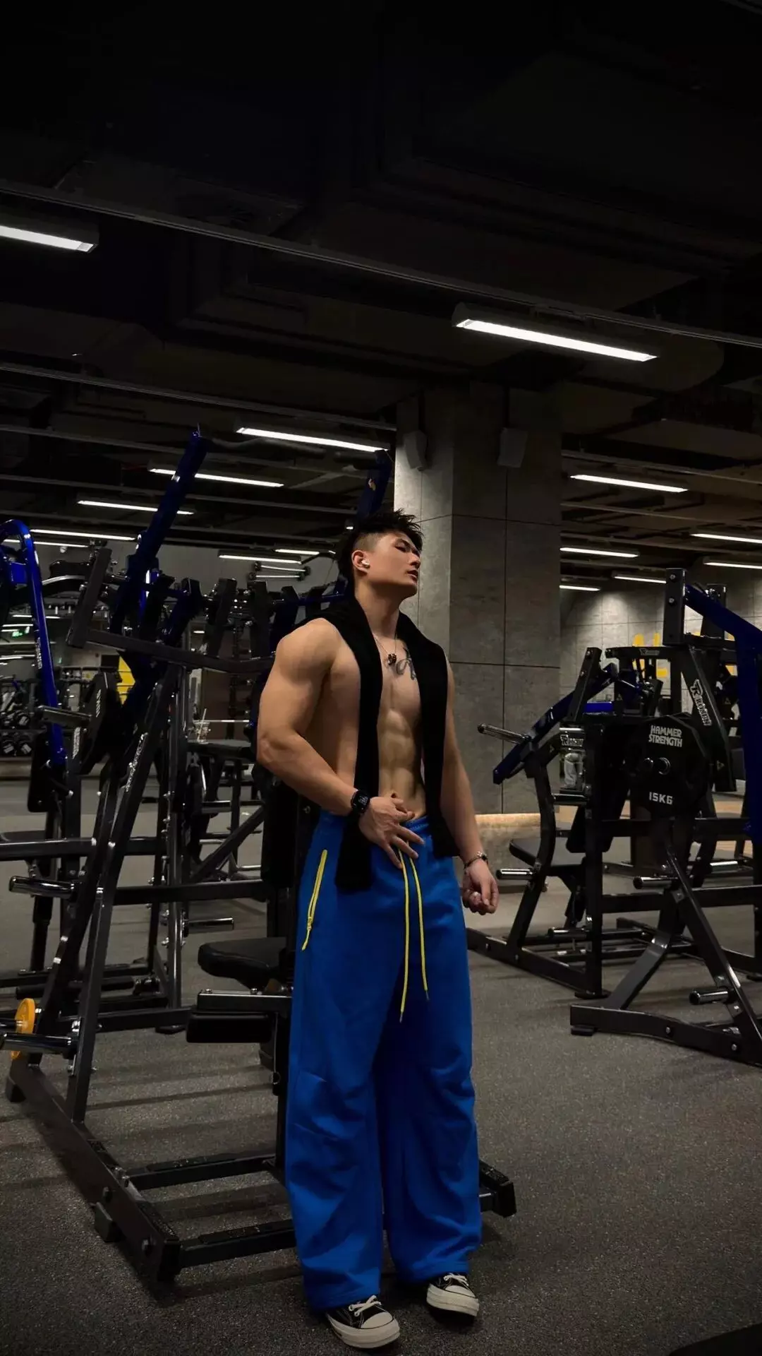 图片[13]-183cm白皮腹肌体育生，好优越的头身比！-潮男潮北-潮男潮北