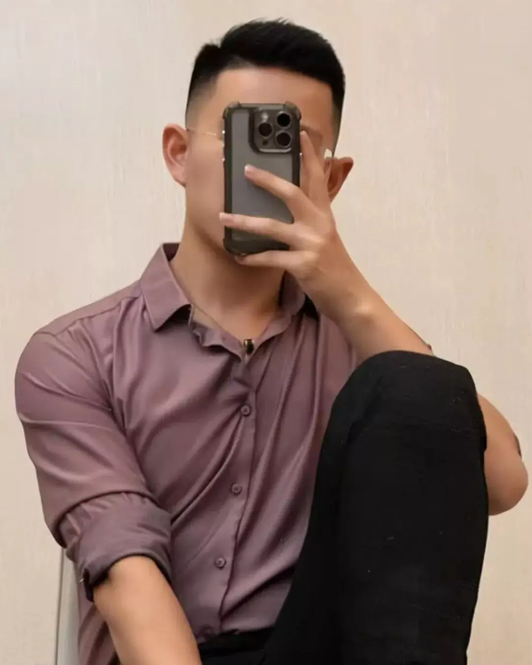 图片[2]-40岁男人别留“刘海”发型了，剪这3款露额发型，看着就帅气！-潮男潮北-潮男潮北