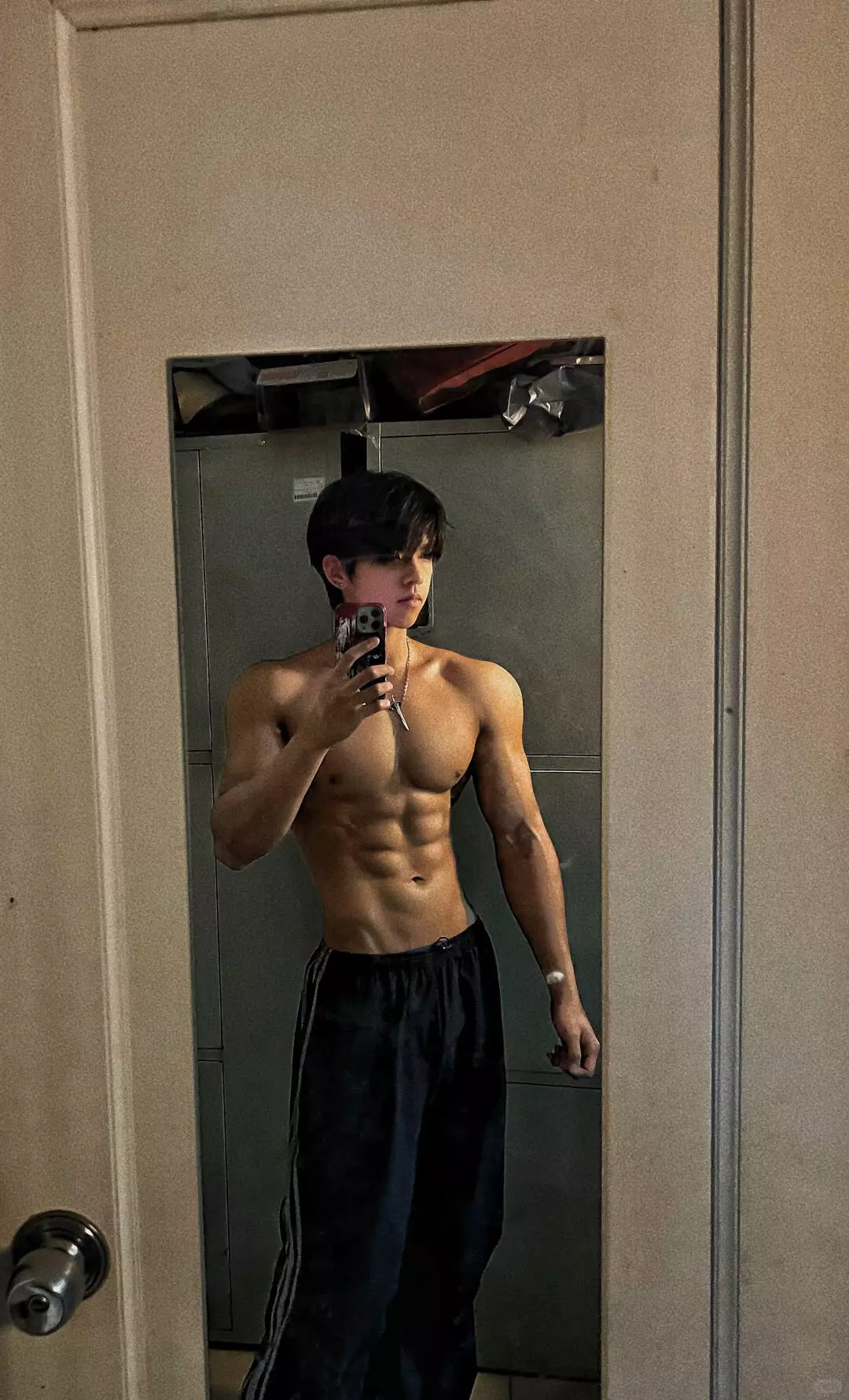 图片[10]-黑皮、腹肌、卷发、肌肉、反差，你中了几个？-小蓝短视频