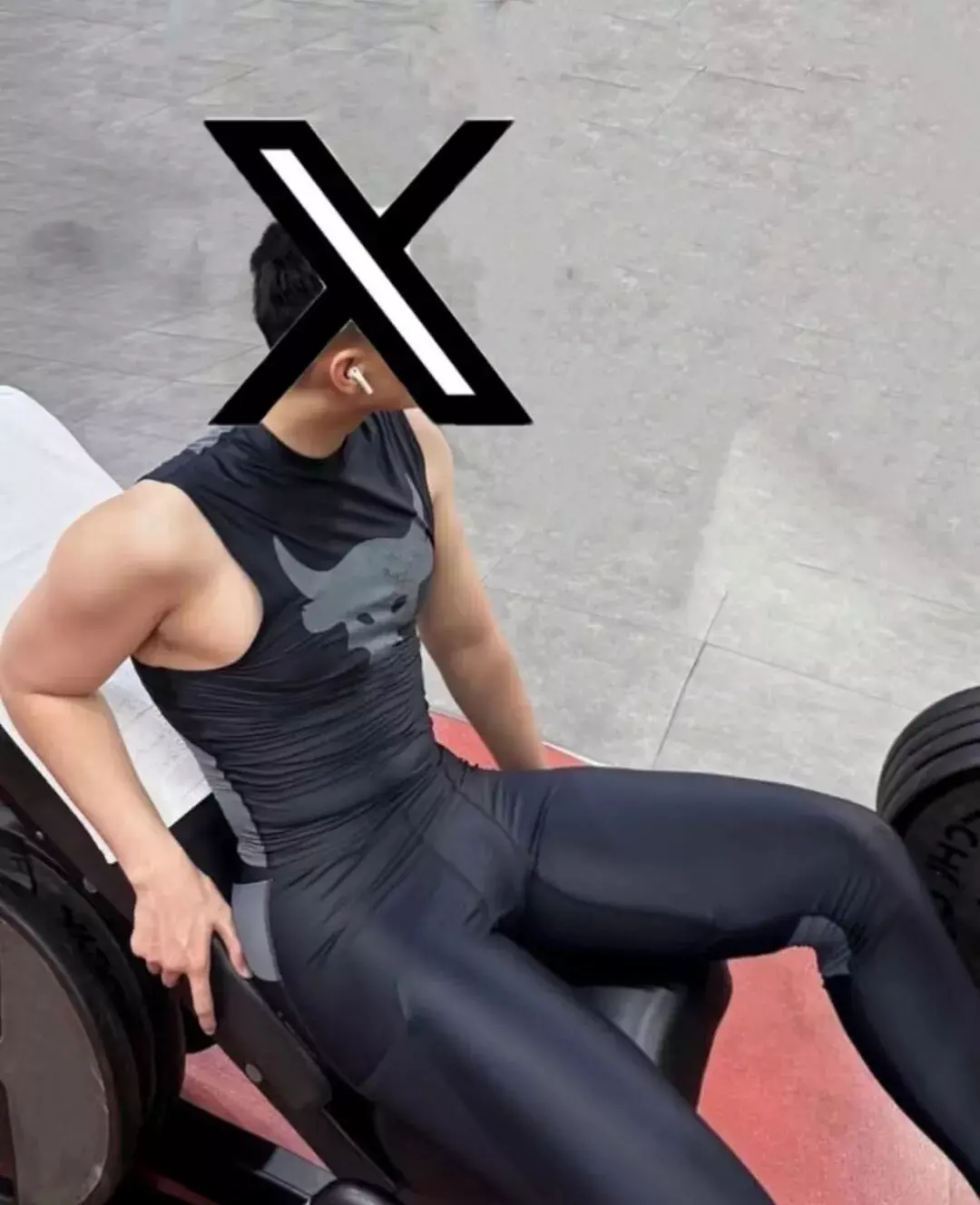 图片[10]-北体187肌肉紧身衣小狼狗，粗腿大包发育太好了....-小蓝短视频