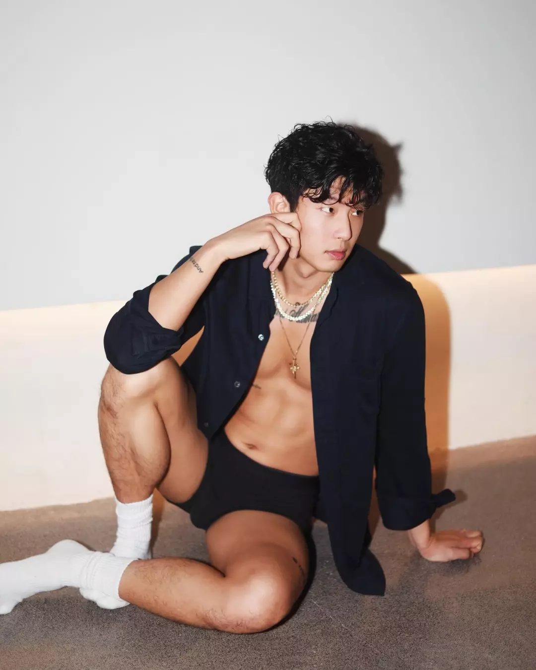 图片[19]-00后黑皮体育生安静内敛的涩感-小蓝短视频