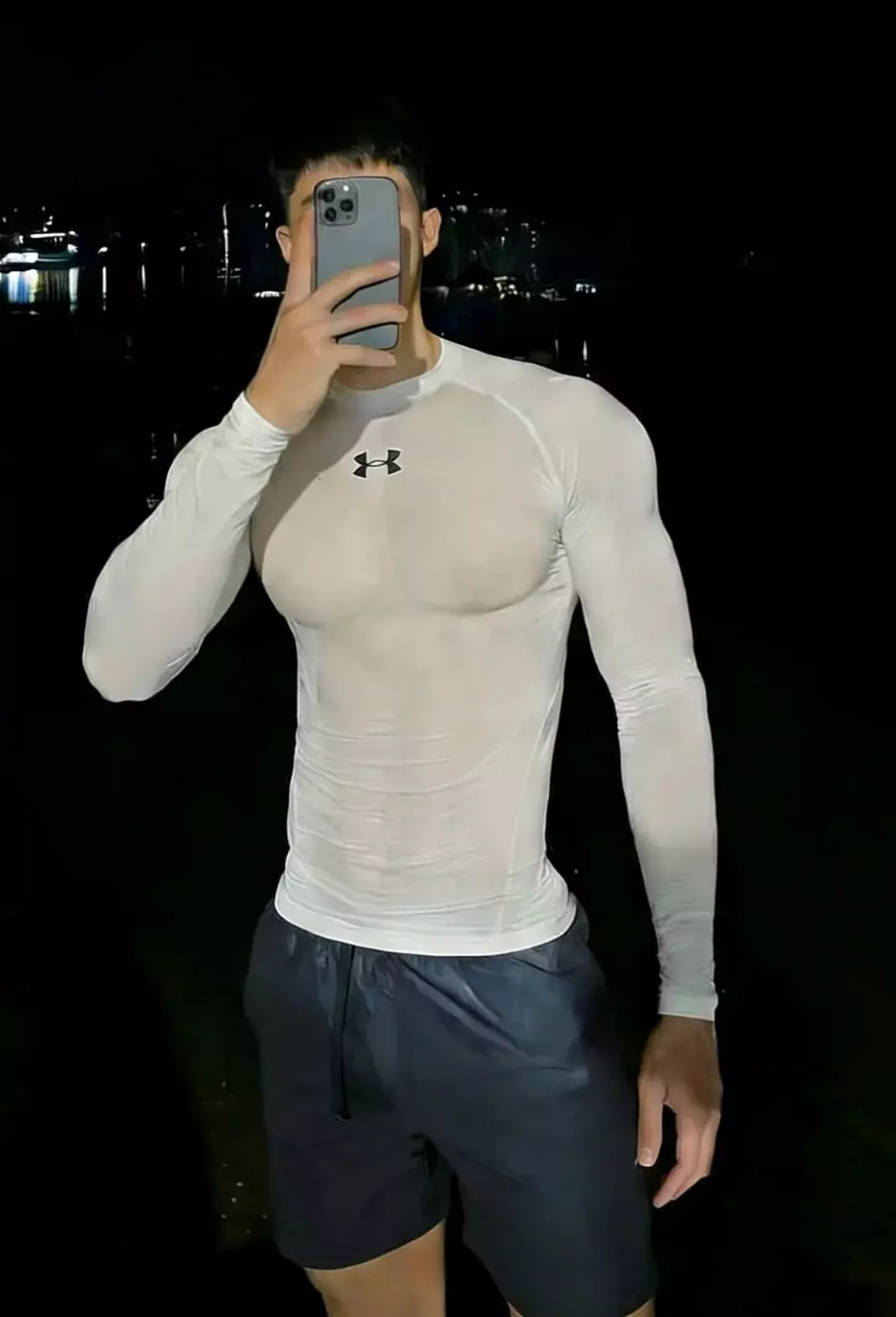 图片[2]-北体187肌肉紧身衣小狼狗，粗腿大包发育太好了....-小蓝短视频