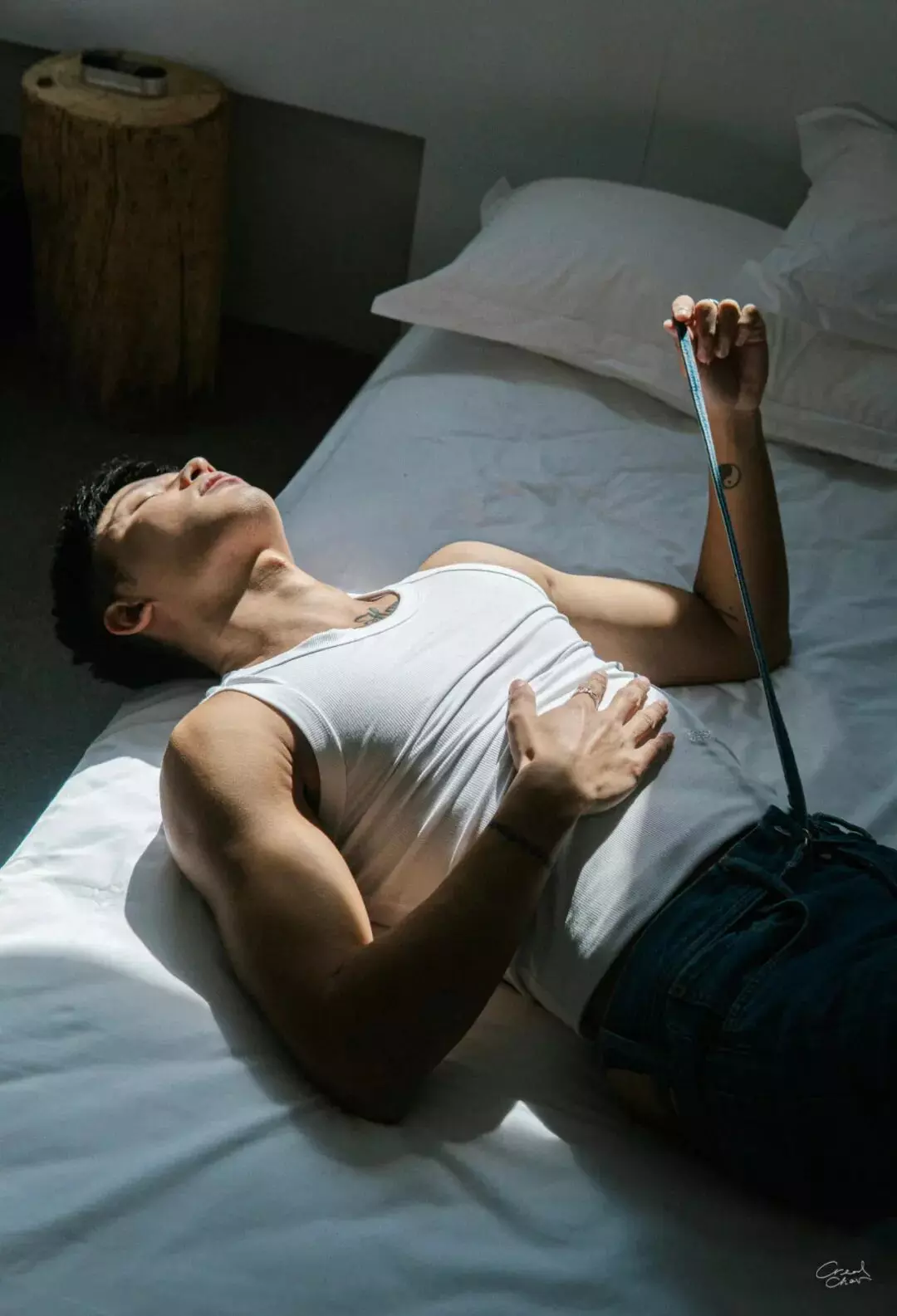 图片[14]-00后黑皮体育生安静内敛的涩感-小蓝短视频