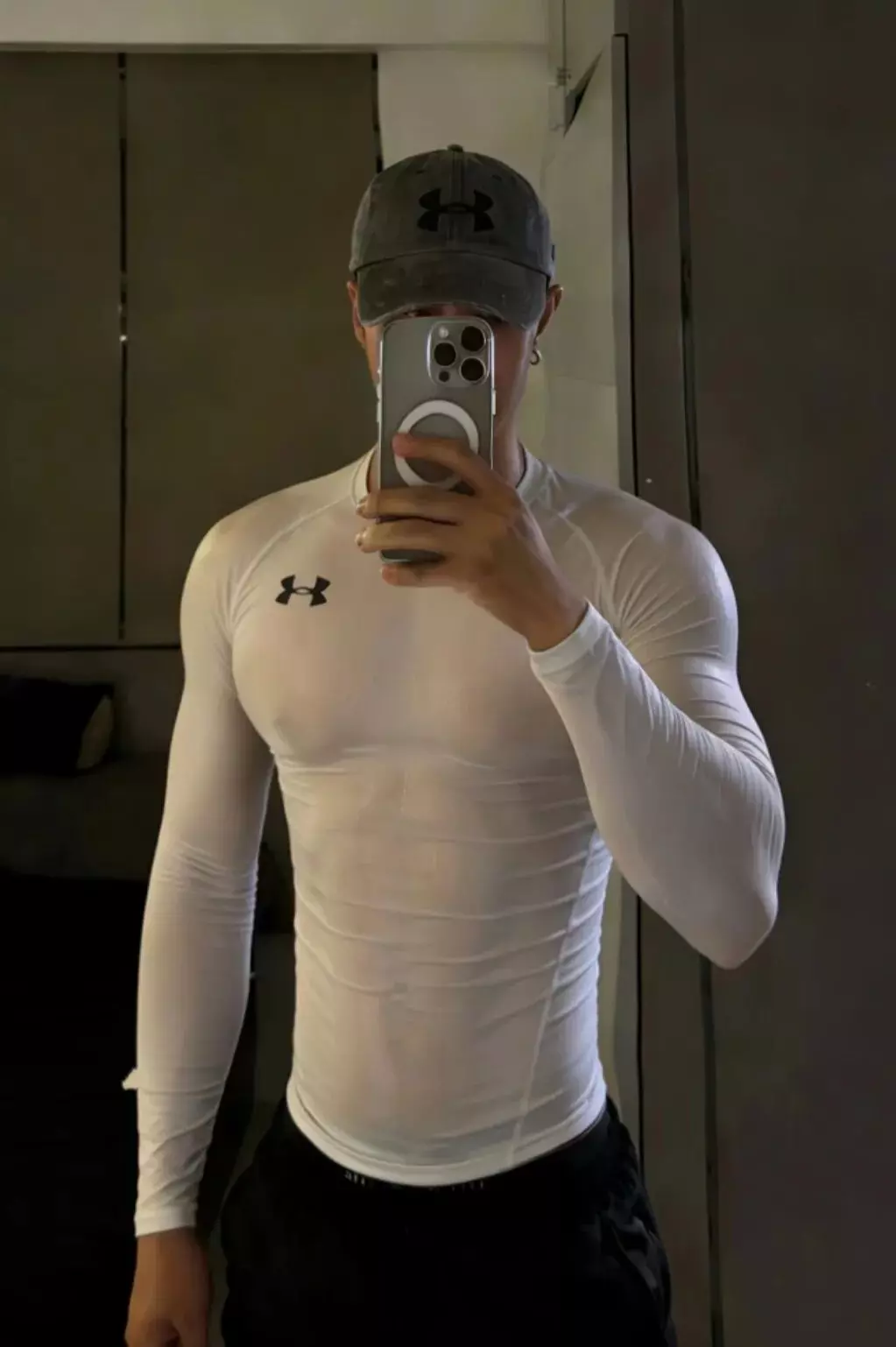 图片[9]-北体187肌肉紧身衣小狼狗，粗腿大包发育太好了....-小蓝短视频