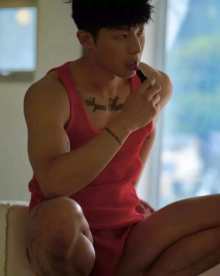 图片[20]-00后黑皮体育生安静内敛的涩感-小蓝短视频