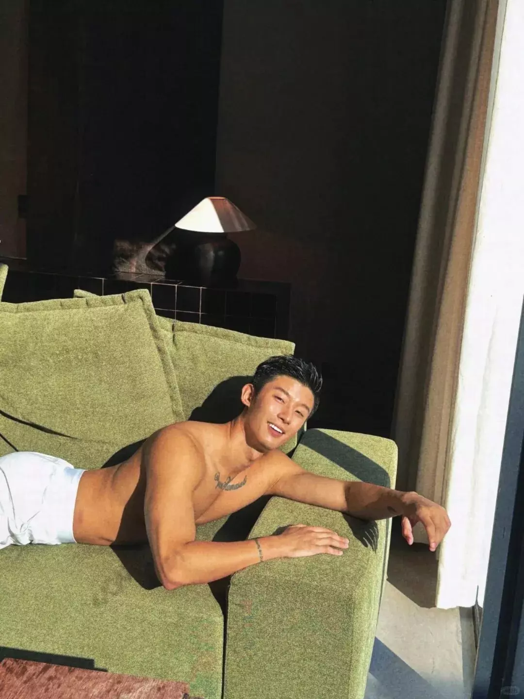 图片[10]-00后黑皮体育生安静内敛的涩感-小蓝短视频