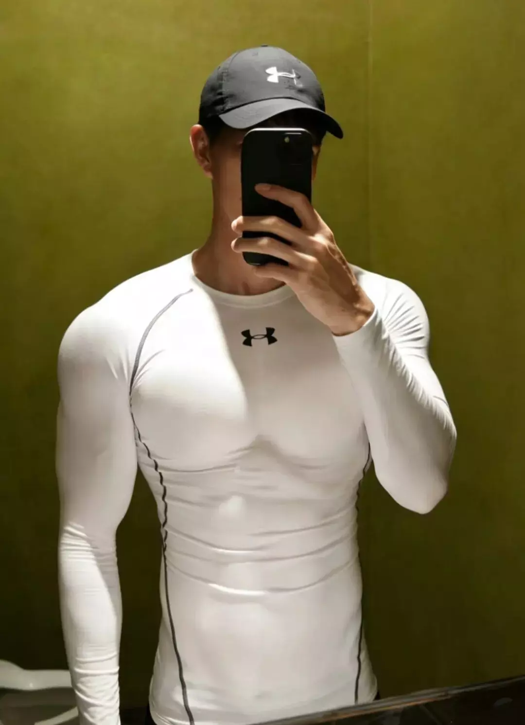 图片[7]-北体187肌肉紧身衣小狼狗，粗腿大包发育太好了....-小蓝短视频