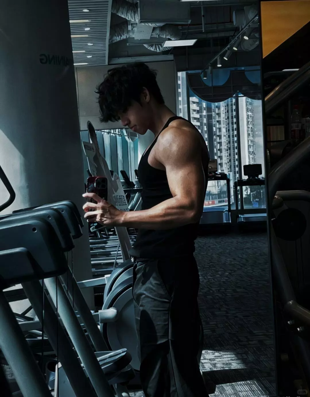 图片[9]-黑皮、腹肌、卷发、肌肉、反差，你中了几个？-小蓝短视频