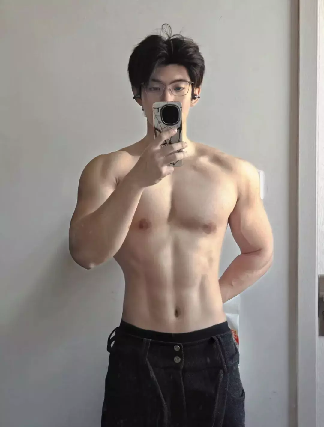 图片[8]-187脂包肌硬帅男大体育生，网友：这胸肌女生看了都自卑...-小蓝短视频