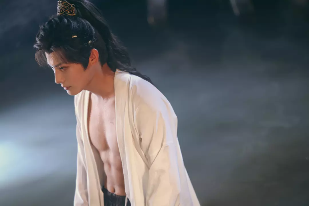 图片[12]-“古偶男神”武了十年无人知，衣服一脱全网爆火！-潮男潮北-潮男潮北