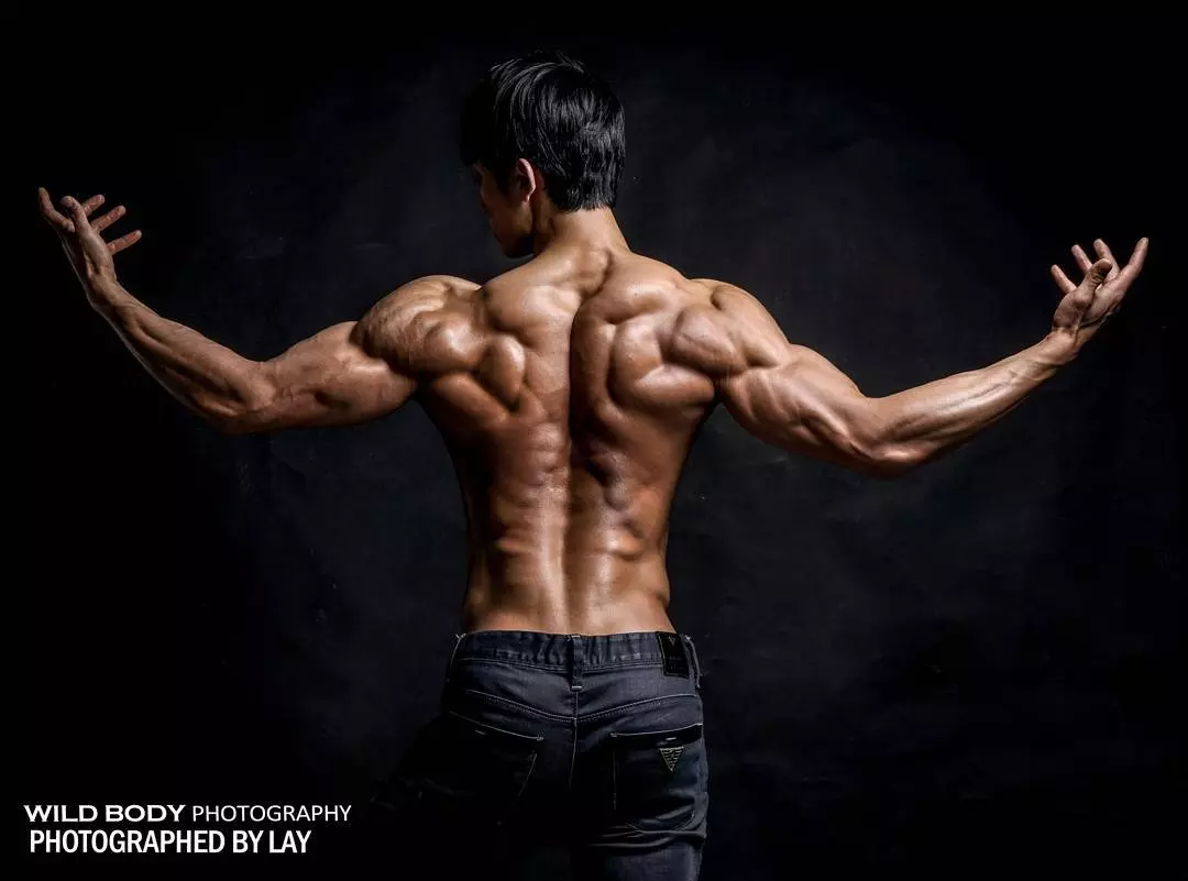 图片[20]-健身大肌霸维度拉满，腹肌对称到犯规-潮男潮北-潮男潮北