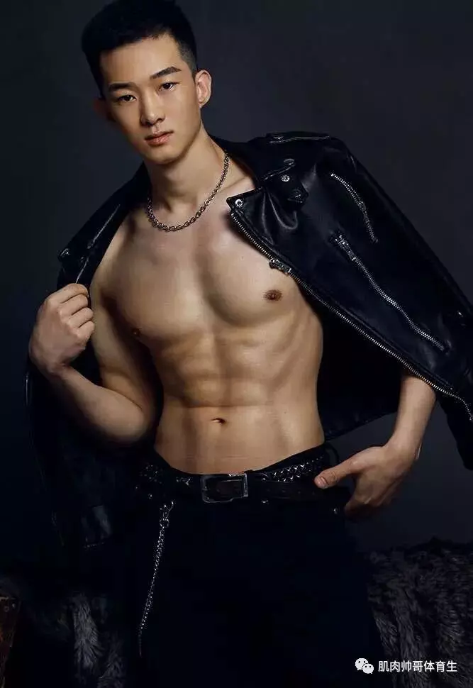 图片[8]-肌肉帅哥体育生，祝各位新年快乐，马年大吉-潮男潮北-潮男潮北