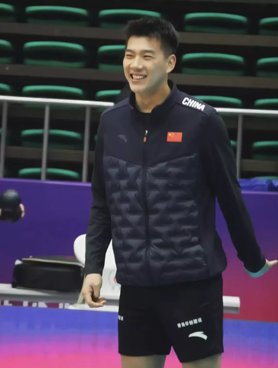 图片[5]-山东男排翟德军撩衣太好看，195CM长腿纵身一跃实力藏不住！-潮男潮北-潮男潮北