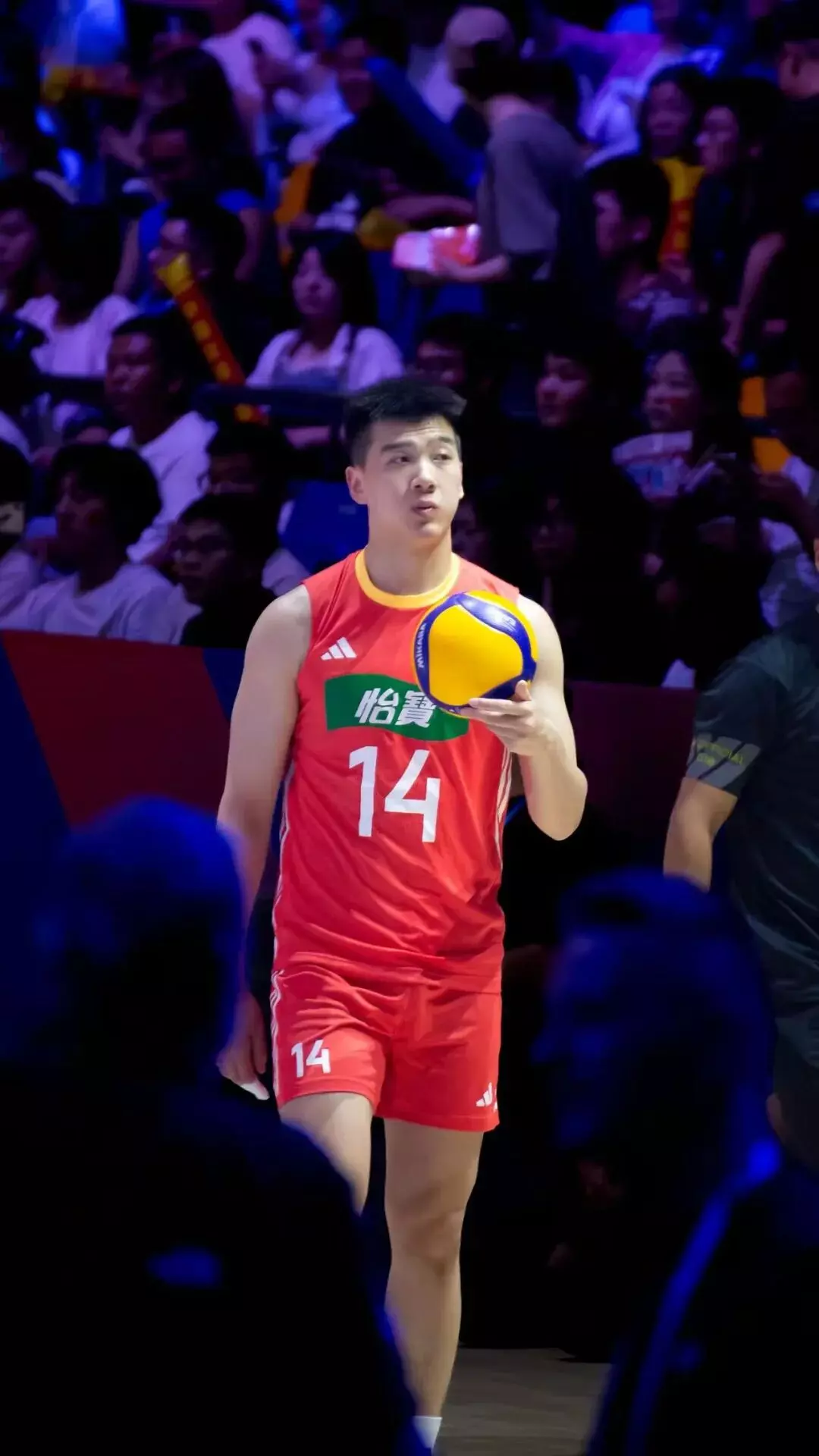 图片[10]-山东男排翟德军撩衣太好看，195CM长腿纵身一跃实力藏不住！-潮男潮北-潮男潮北