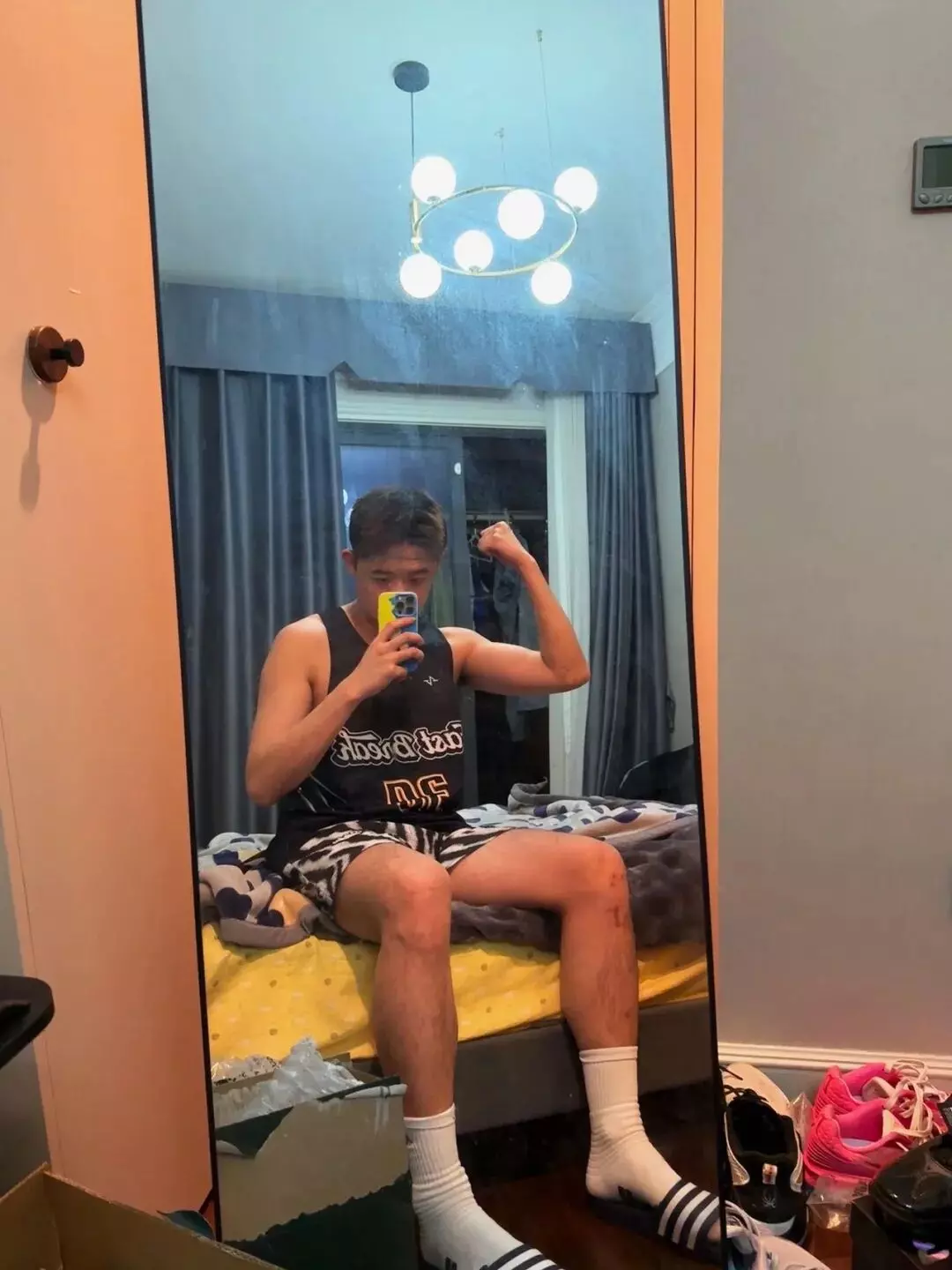 图片[10]-那个闻臭袜的帅哥找到了！竟然是个187cm体育生……-小蓝短视频