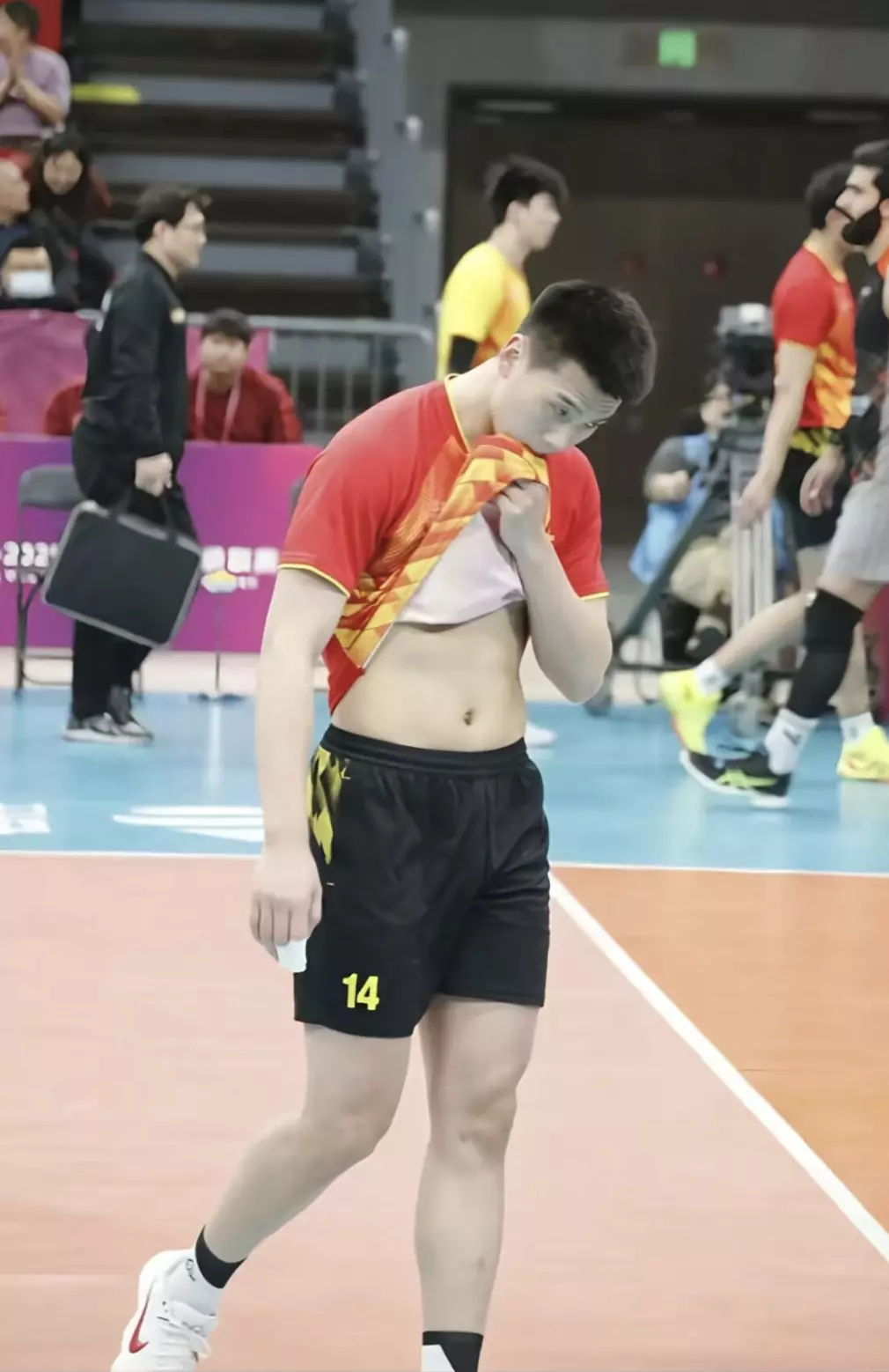 图片[15]-195CM山东男排翟德军鼻子真挺，零零后的他硬核实力藏不住！-潮男潮北-潮男潮北