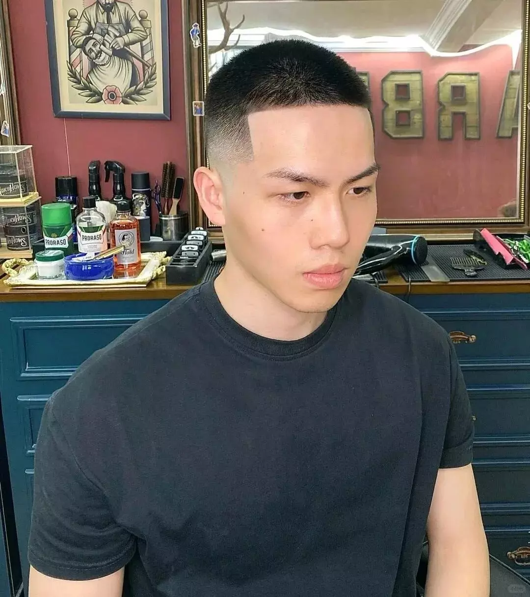 图片[2]-颜值不够，发型来凑！男生剪这3款发型，干净利落又帅气-小蓝短视频