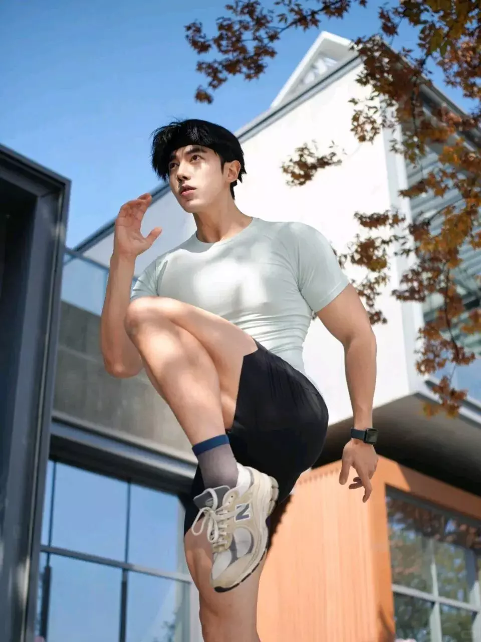 图片[15]-大胸围运动型男紧身衣穿搭太显肌肉线条-潮男潮北-潮男潮北