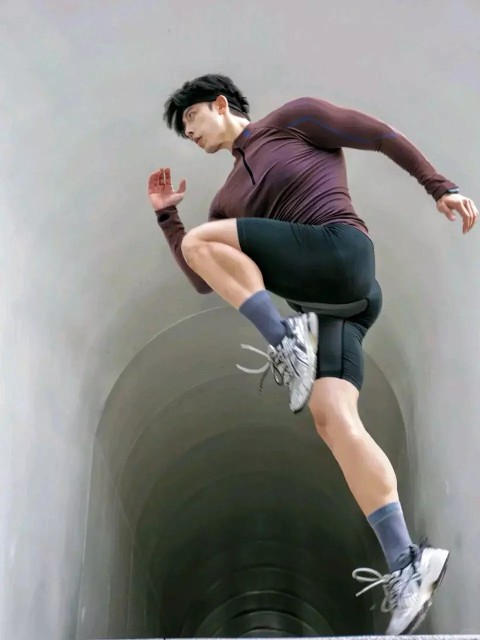 图片[17]-大胸围运动型男紧身衣穿搭太显肌肉线条-潮男潮北-潮男潮北