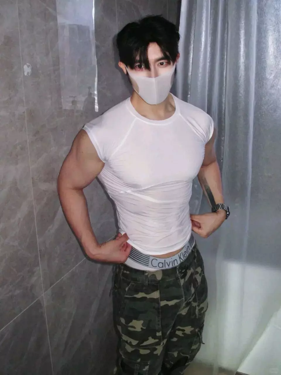 图片[5]-大胸围运动型男紧身衣穿搭太显肌肉线条-潮男潮北-潮男潮北