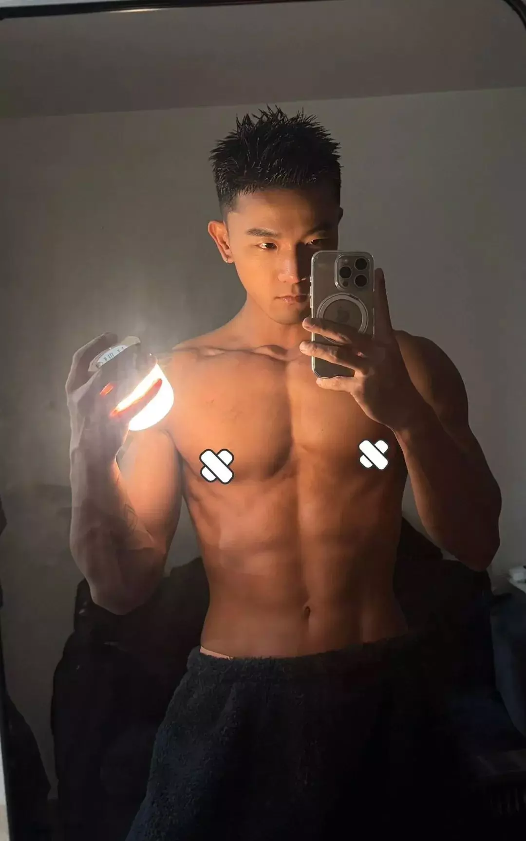 图片[17]-疑似流出！这个黑皮体育生在外网火了……-潮男潮北-潮男潮北