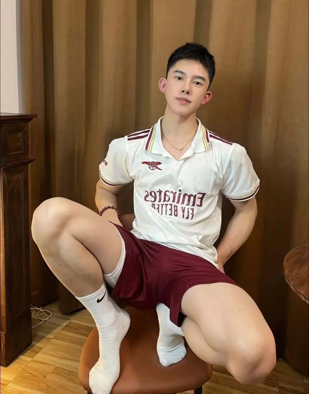 187Gay圈白袜粗腿天菜男高体育生，网友直呼太帅啦...-小蓝短视频