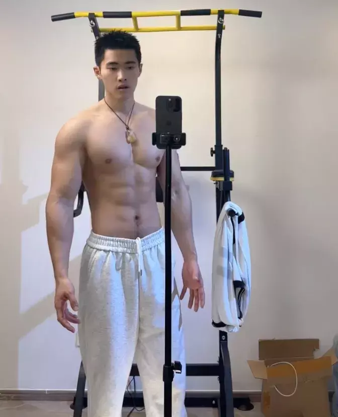 图片[3]-183cm北体体育生新晋男演员王家乐-小蓝短视频