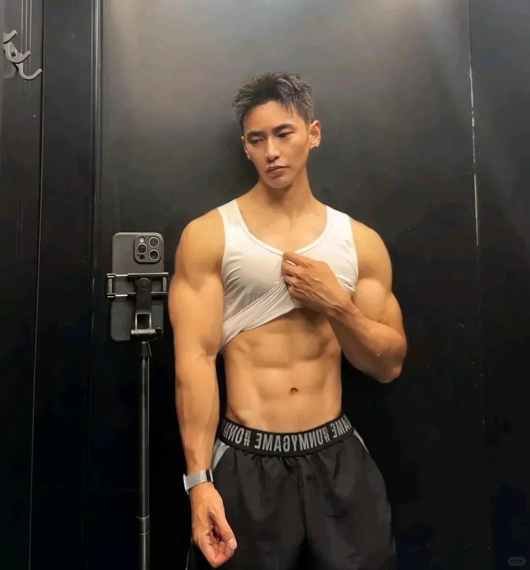 图片[4]-野欲肌肉猛攻李二黑回归？宝子们的白日梦又能继续了！-潮男潮北-潮男潮北