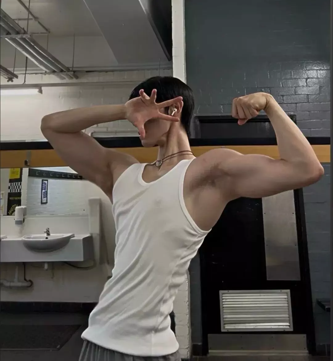 图片[3]-189猛1体育生去澳大利亚疯狂得吃？网友：肥水不流外人田啊...-潮男潮北-潮男潮北