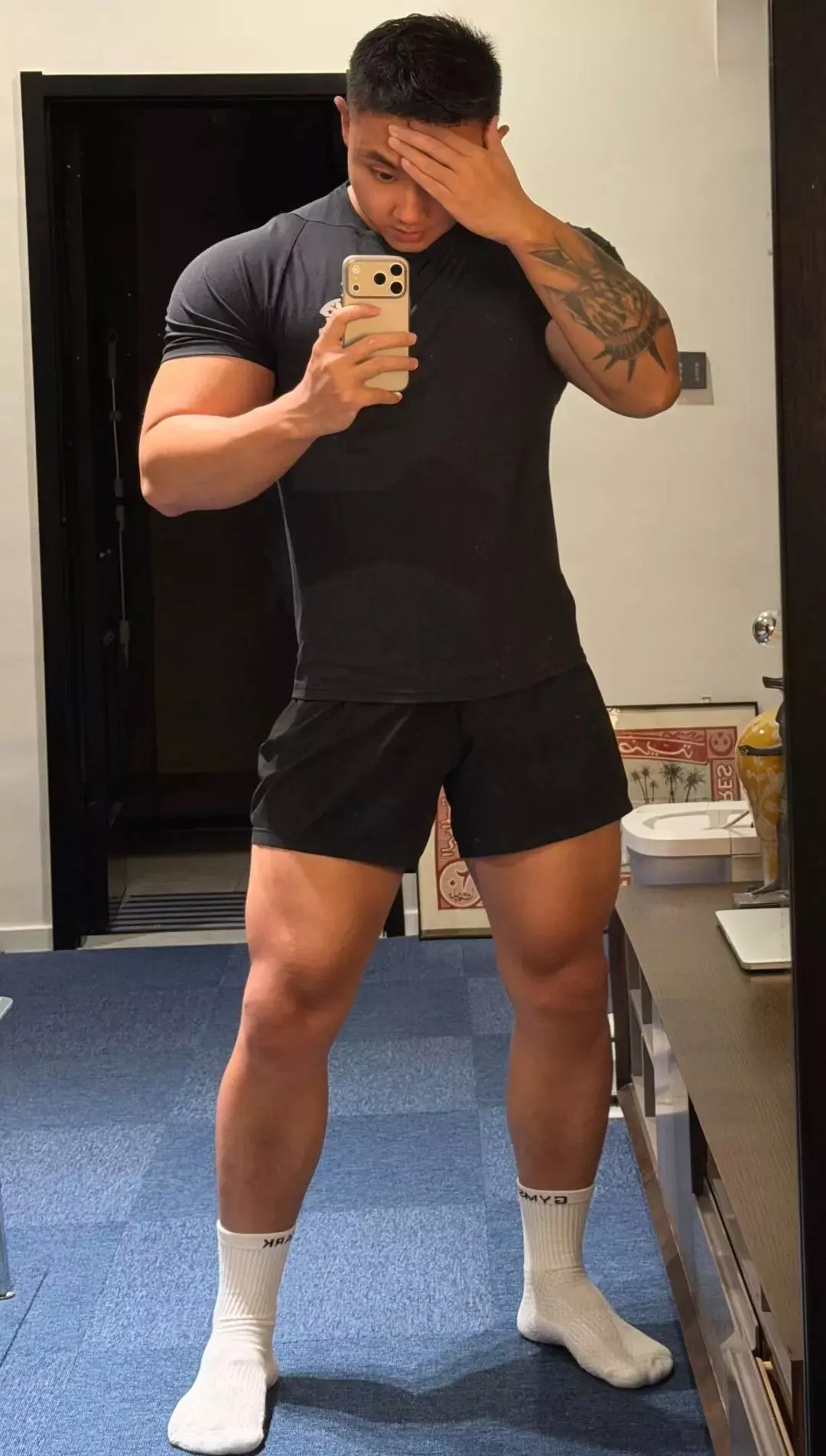 一个蜂腰翘臀器大体壮的体育生男盆友，是什么感受？-小蓝短视频