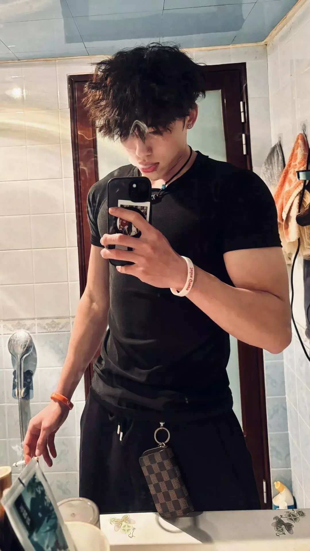 图片[11]-190cm美式男大秀身材，痞帅有型超性感！-小蓝短视频