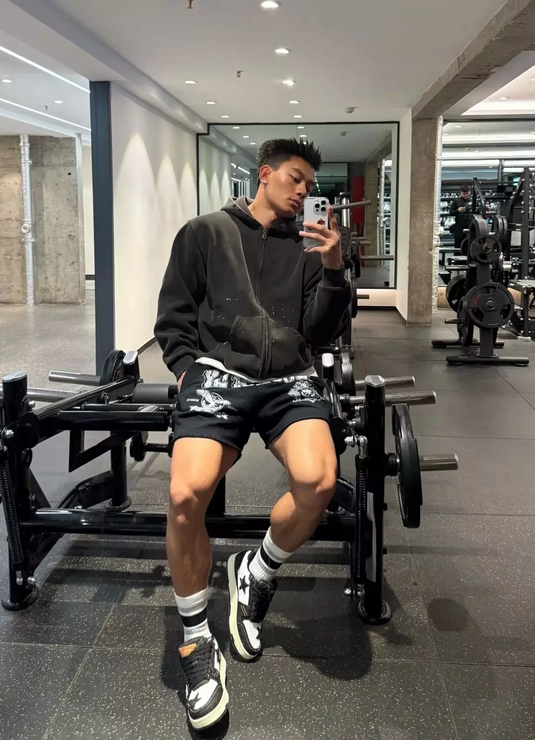 图片[7]-武汉爆火的超猛肌肉健身教练，健身房打桩超持久....-潮男潮北-潮男潮北