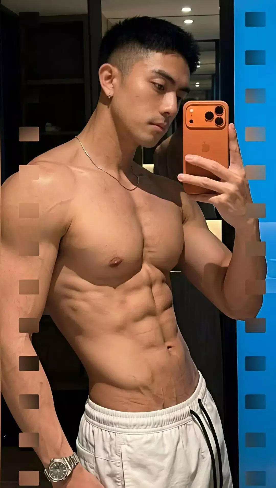 图片[4]-195CM的长腿迷彩兵哥穿灰裤子自拍？私照让人一眼沦陷。-潮男潮北-潮男潮北