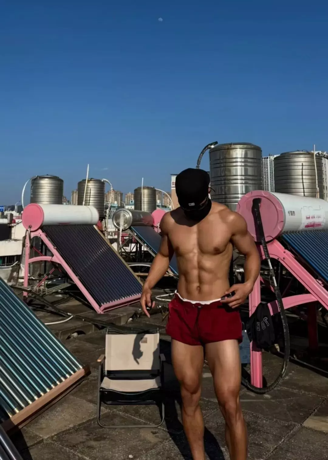 图片[4]-武汉爆火的超猛肌肉健身教练，健身房打桩超持久....-潮男潮北-潮男潮北