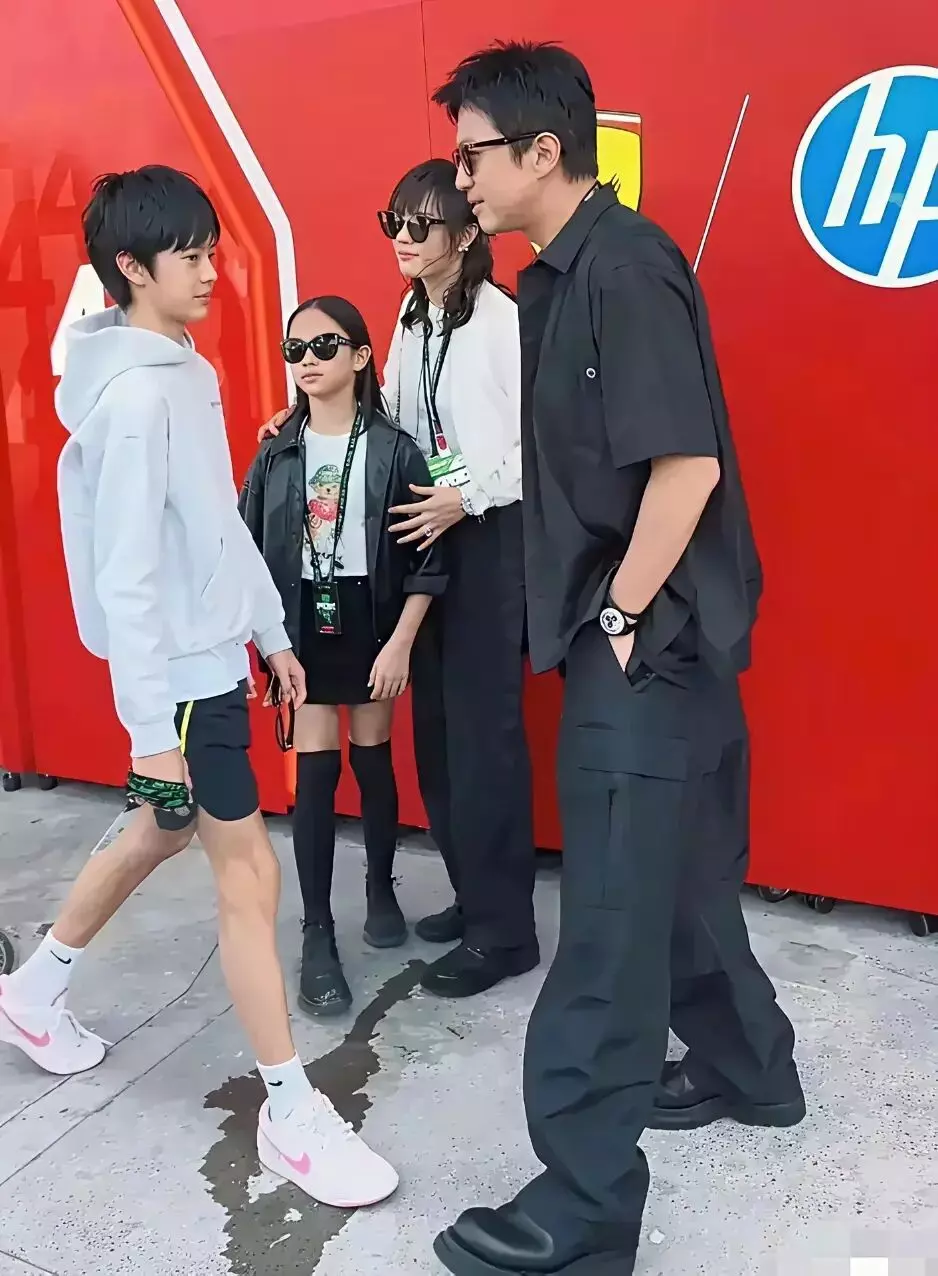 图片[6]-孙俪儿子今年15岁了！还是篮球体育生，大长腿配帅气颜值！-小蓝短视频