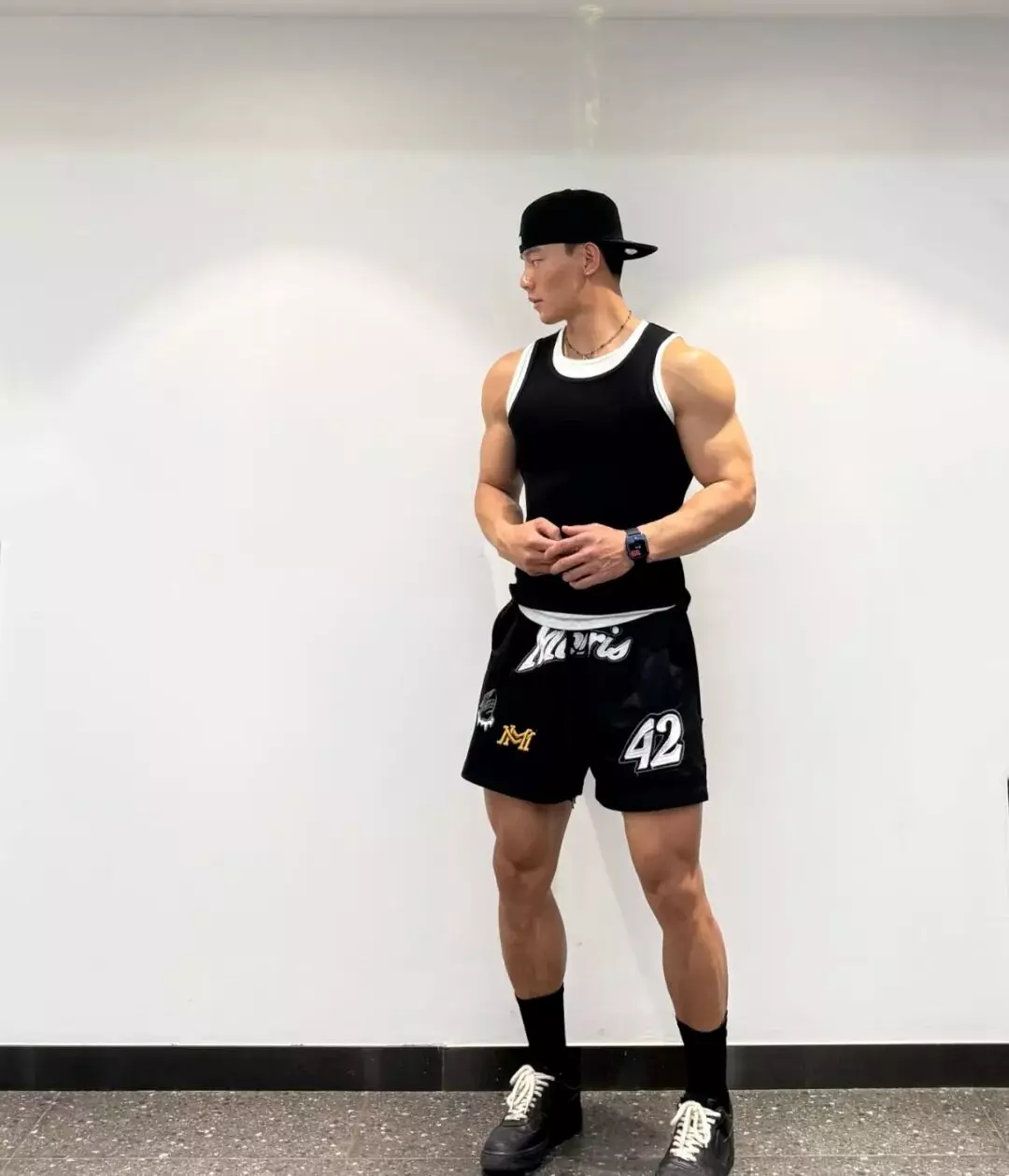 图片[5]-武汉爆火的超猛肌肉健身教练，健身房打桩超持久....-潮男潮北-潮男潮北