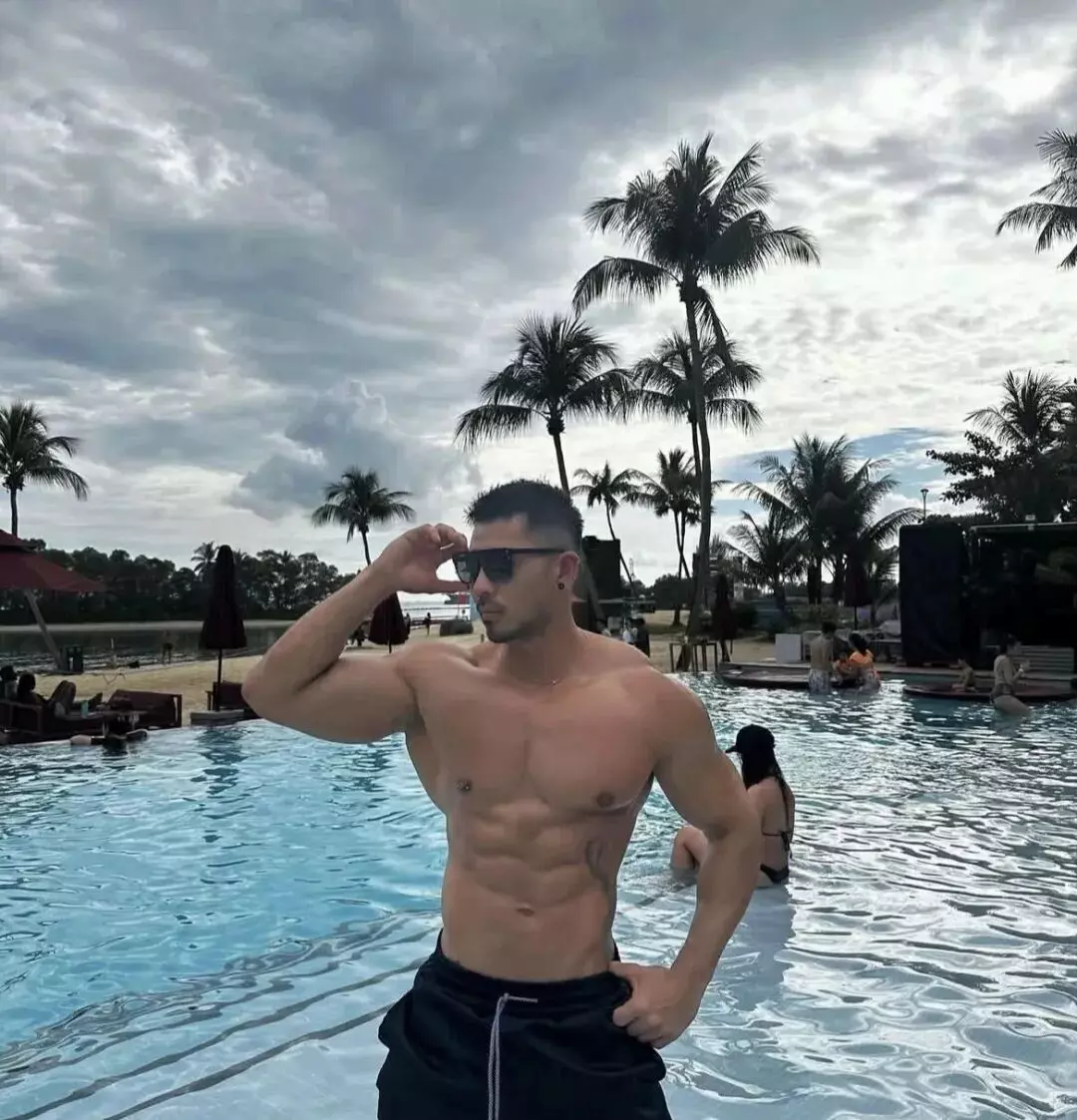 图片[7]-曼谷表演的黑皮肌肉男，绝对是Gogoboy里的顶流！-小蓝短视频