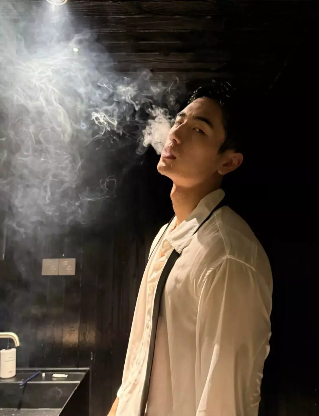 图片[5]-187cm硬汉痞帅黑皮体育生，曾和男网红暧昧不断....-小蓝短视频