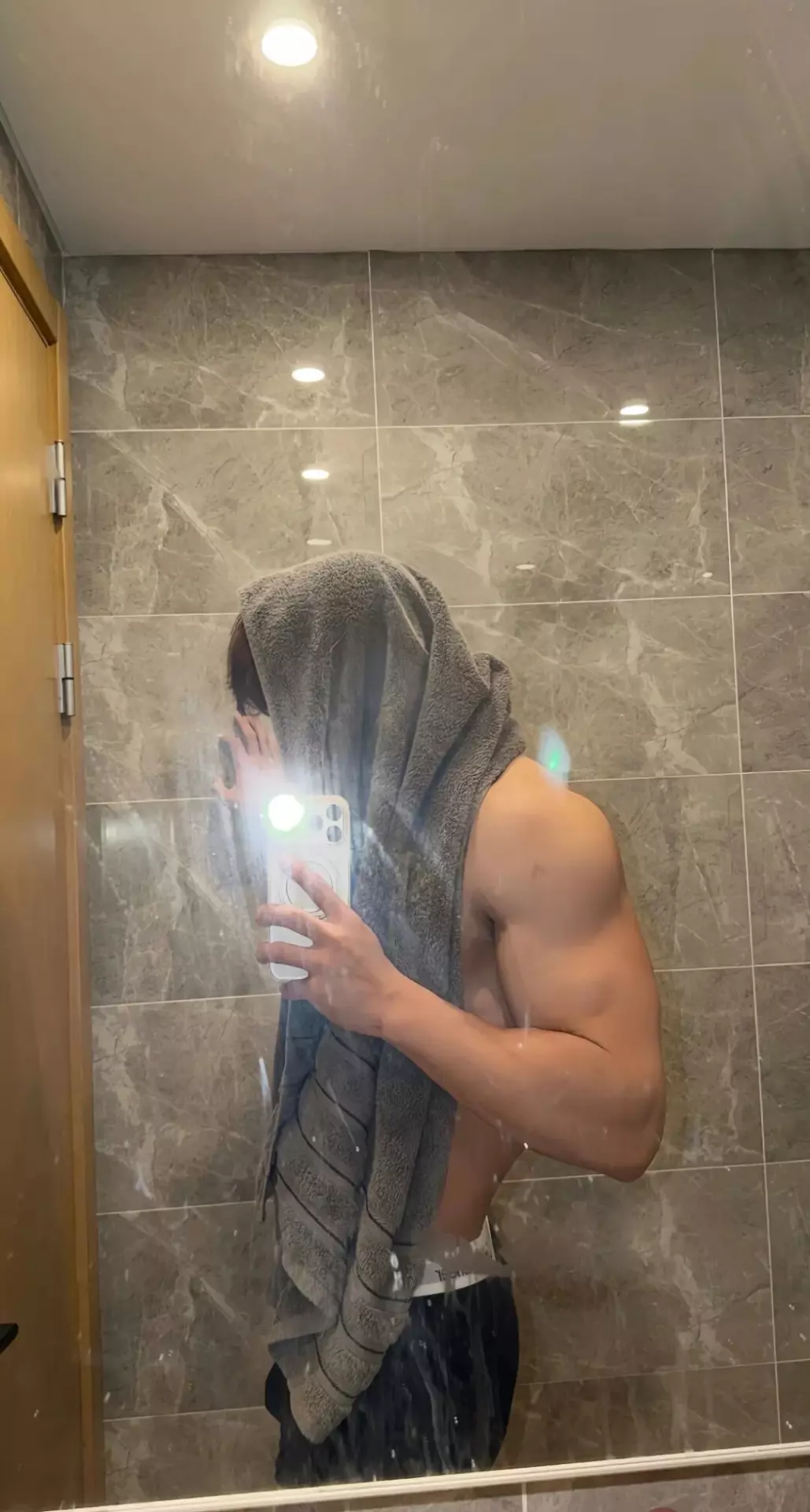 图片[3]-188田园糙汉小狼狗，精壮腹肌穿CK内裤超诱人....-小蓝短视频