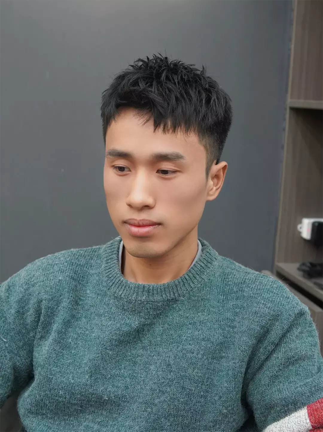 图片[3]-男生不要嫌弃“两边铲”发型，2026年剪这3款造型，潮流帅气有个性-小蓝短视频