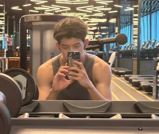 图片[11]-《逐玉》男五号意外出圈，一脱成就名场面！-小蓝短视频