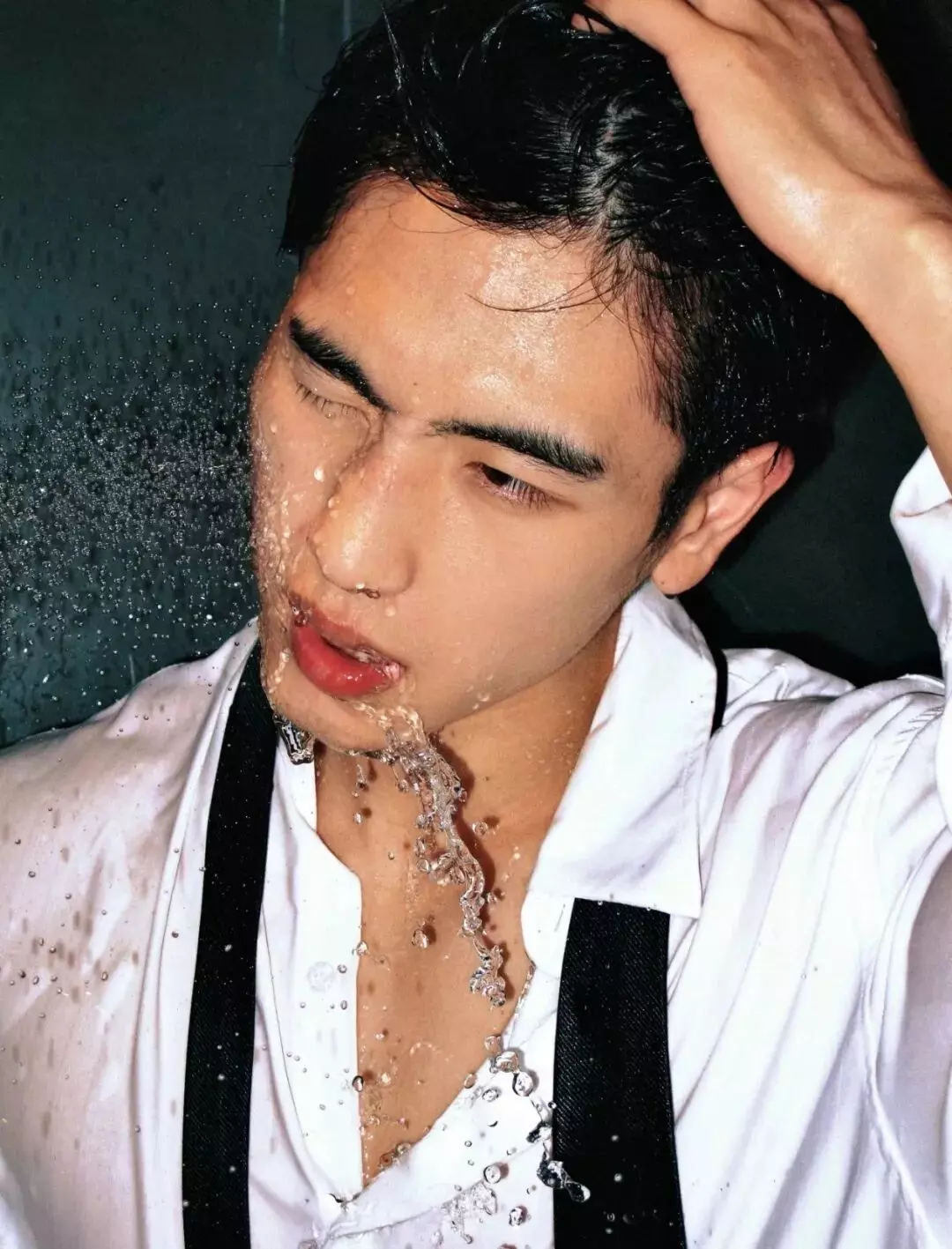 图片[7]-187cm硬汉痞帅黑皮体育生，曾和男网红暧昧不断....-小蓝短视频