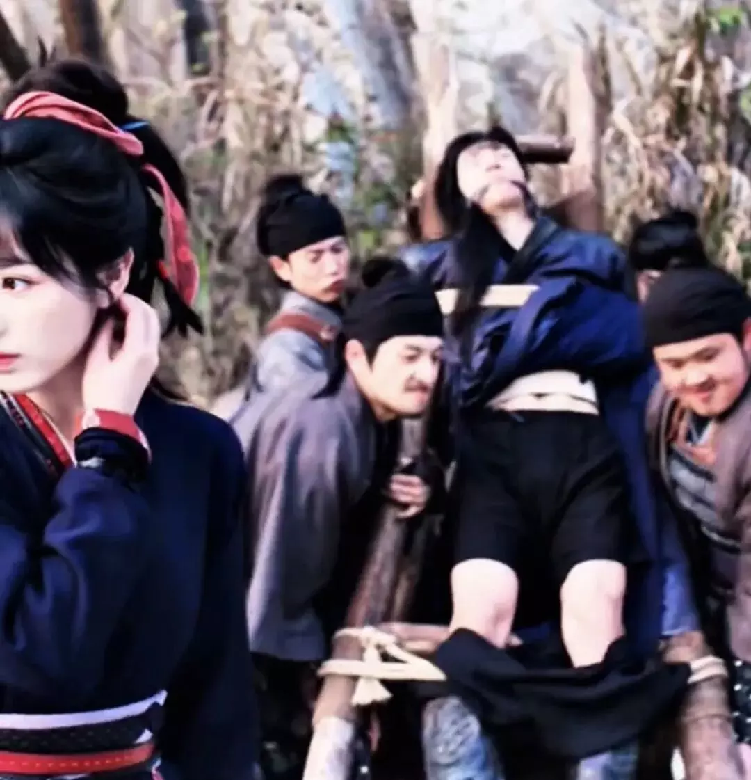 图片[8]-《逐玉》男五号意外出圈，一脱成就名场面！-小蓝短视频